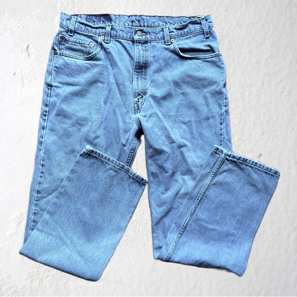 VINTAGE 90s Levi’s 505 Jeans - Picture 3 of 8